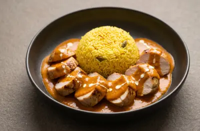 Butter Chicken Moderniste & Basmati au Safran